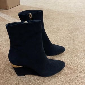 Michael Kors Wedge bootie size 6